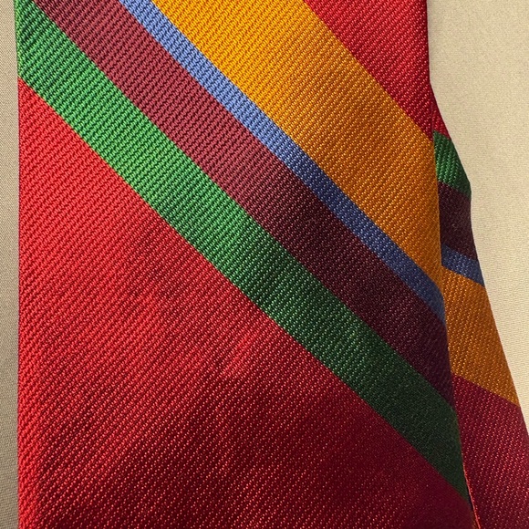 Oscar de la Renta Men's Red Striped Silk Tie with Multicolor Accents Vintage - Picture 2 of 3